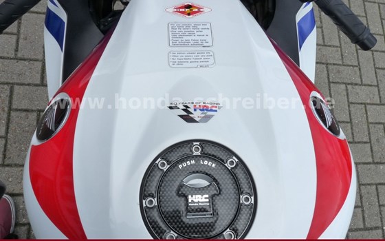 Gebrauchtmotorrad Honda CBR1000RR Fireblade - Bild 16