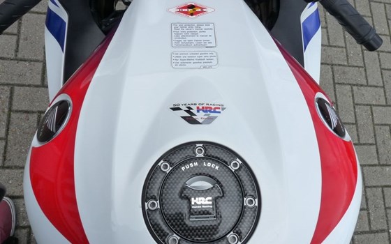 Gebrauchtmotorrad Honda CBR1000RR Fireblade - Bild 16