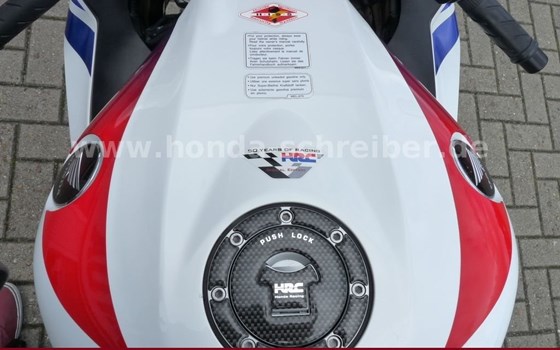 Gebrauchtmotorrad Honda CBR1000RR Fireblade - Bild 16