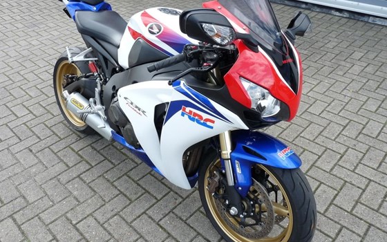 Gebrauchtmotorrad Honda CBR1000RR Fireblade - Bild 2