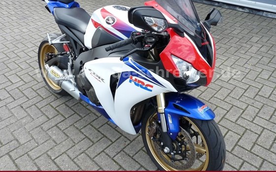Gebrauchtmotorrad Honda CBR1000RR Fireblade - Bild 2