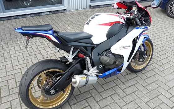 Gebrauchtmotorrad Honda CBR1000RR Fireblade - Bild 3