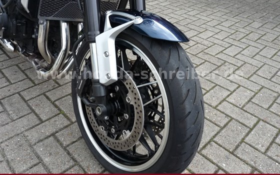 Gebrauchtmotorrad Kawasaki Z900 RS - Bild 7