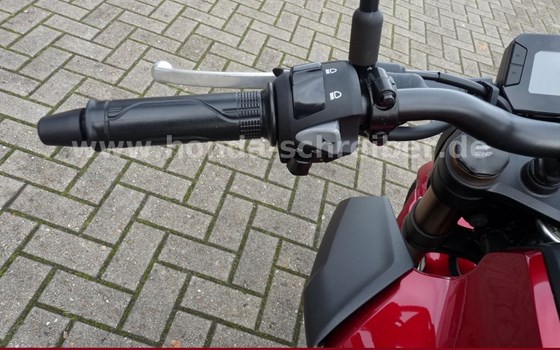 Gebrauchtmotorrad Honda CB125R - Bild 6