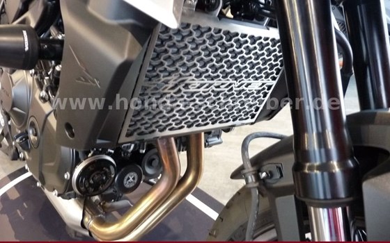 Gebrauchtmotorrad Honda CB750 Hornet - Bild 8