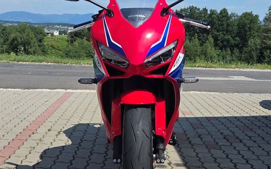 Gebrauchtmotorrad Honda CBR650R E-Clutch - Bild 3