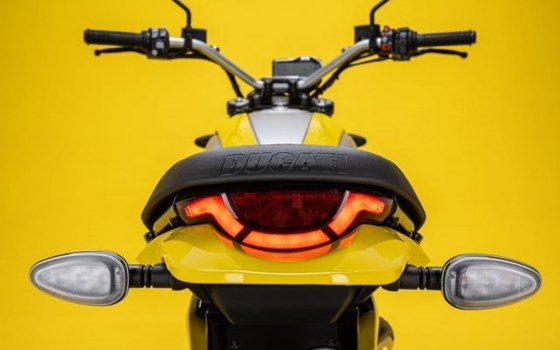 Neufahrzeug Ducati Scrambler Icon Dark - Bild 12