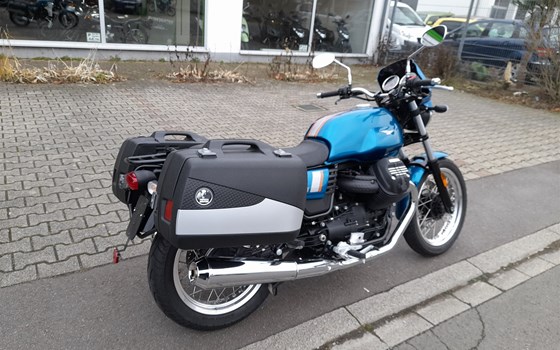 Gebrauchtmotorrad Moto Guzzi V7 III Special - Bild 3