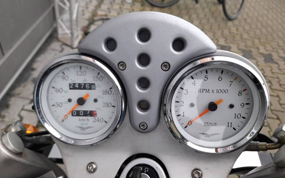 Gebrauchtmotorrad Moto Guzzi V 11 Sport - Bild 4