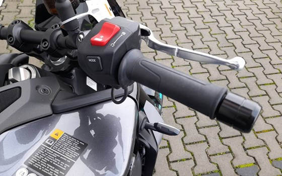 Gebrauchtmotorrad Yamaha MT-09 Y-AMT - Bild 4