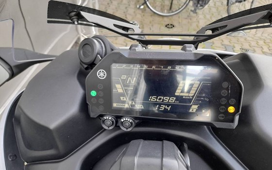 Gebrauchtmotorrad Yamaha Niken GT - Bild 5