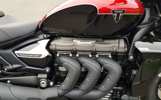 Gebrauchtmotorrad Triumph Rocket 3 Storm R - Bild 7