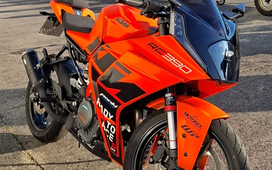 Gebrauchtmotorrad KTM RC 390 - Bild 1