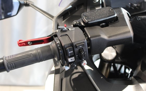 Gebrauchtmotorrad Honda Forza 750 - Bild 16