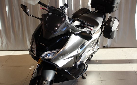 Gebrauchtmotorrad Honda Forza 750 - Bild 6