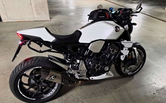 Gebrauchtmotorrad Honda CB1000R+ - Bild 1