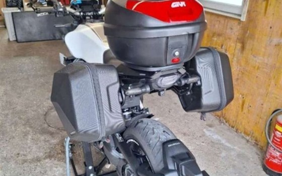 Gebrauchtmotorrad Honda CB1000R+ - Bild 9