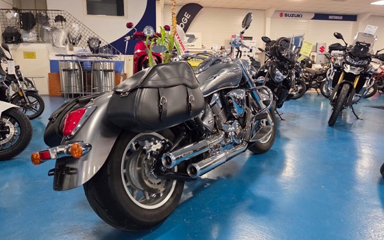 Gebrauchtmotorrad Suzuki Intruder C1800R - Bild 8