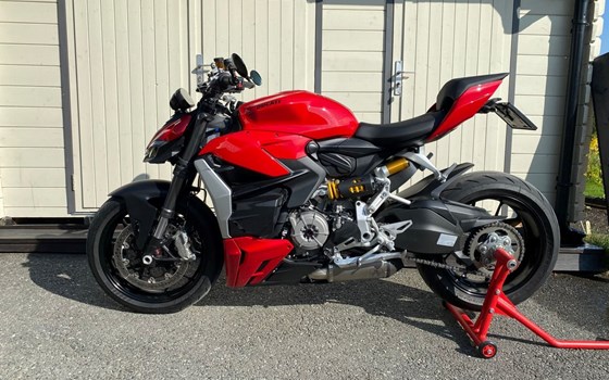 Gebrauchtmotorrad Ducati Streetfighter V2 - Bild 2