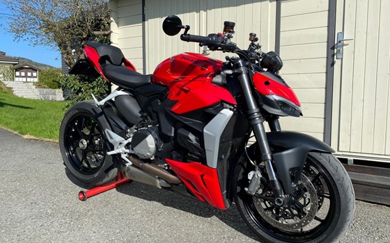 Gebrauchtmotorrad Ducati Streetfighter V2 - Bild 3