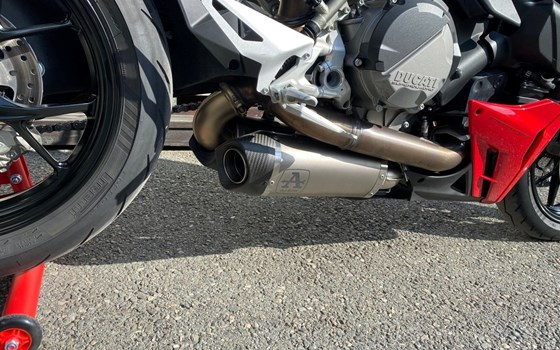 Gebrauchtmotorrad Ducati Streetfighter V2 - Bild 4