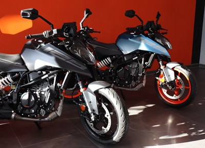 NEUFAHRZEUG KTM 125 Duke