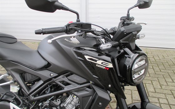 Neufahrzeug Honda CB125R - Bild 7