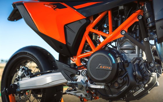 Neufahrzeug KTM 690 SMC R - Bild 10