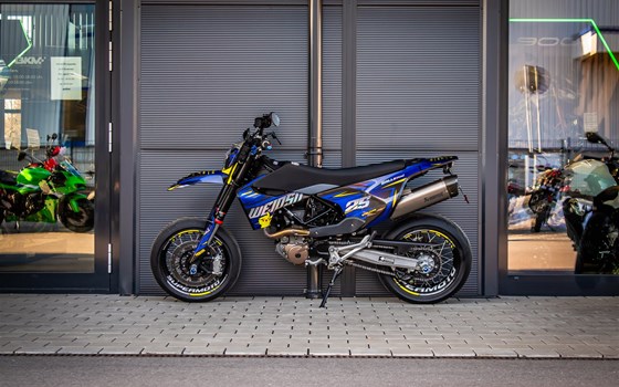 Gebrauchtmotorrad Husqvarna 701 Supermoto - Bild 4