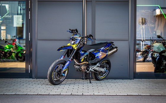 Gebrauchtmotorrad Husqvarna 701 Supermoto - Bild 5