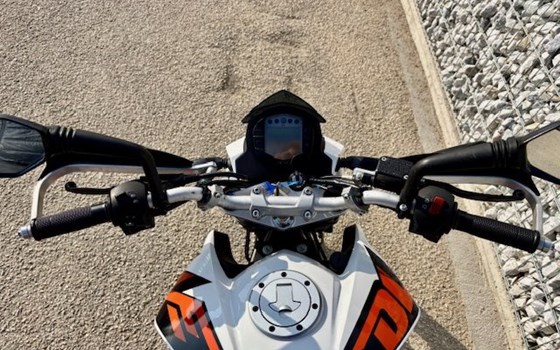 Gebrauchtmotorrad KTM 125 Duke - Bild 8