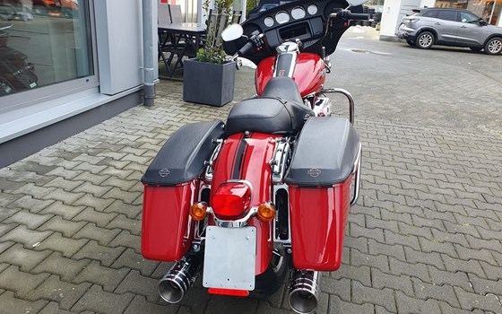Gebrauchtmotorrad Harley-Davidson Electra Glide Ultra Classic FLHTCU - Bild 16