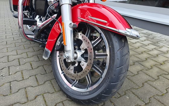 Gebrauchtmotorrad Harley-Davidson Electra Glide Ultra Classic FLHTCU - Bild 4