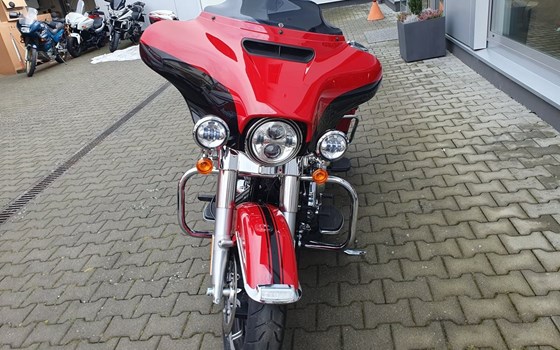 Gebrauchtmotorrad Harley-Davidson Electra Glide Ultra Classic FLHTCU - Bild 6
