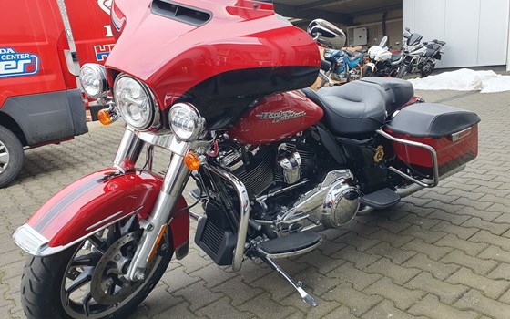 Gebrauchtmotorrad Harley-Davidson Electra Glide Ultra Classic FLHTCU - Bild 8
