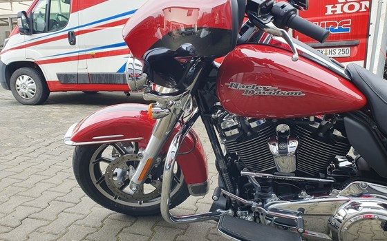 Gebrauchtmotorrad Harley-Davidson Electra Glide Ultra Classic FLHTCU - Bild 9