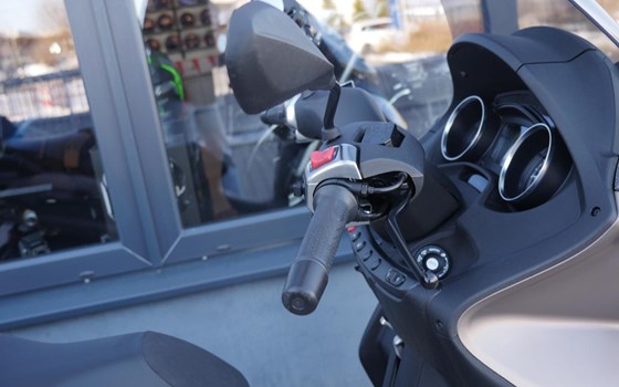 Gebrauchtmotorrad Piaggio MP3 500 Sport Advanced - Bild 8