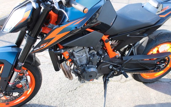 Gebrauchtmotorrad KTM 890 Duke R - Bild 11