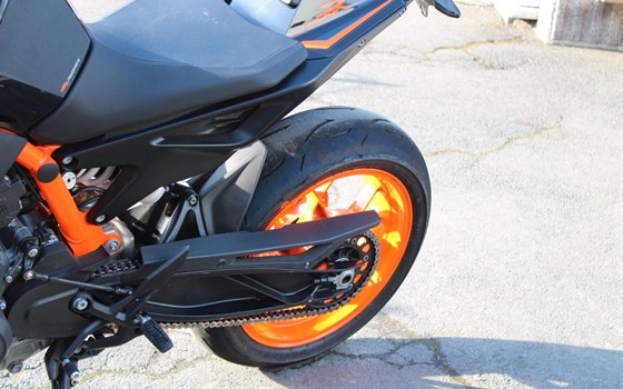 Gebrauchtmotorrad KTM 890 Duke R - Bild 12