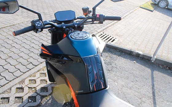 Gebrauchtmotorrad KTM 890 Duke R - Bild 14