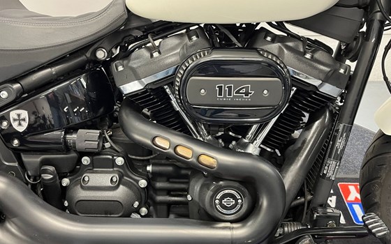 Gebrauchtmotorrad Harley-Davidson Softail Fat Bob 114 FXFBS - Bild 14