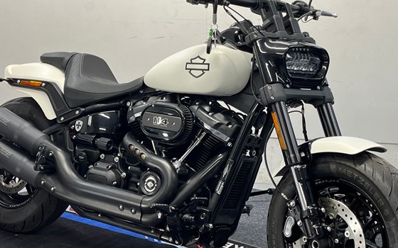 Gebrauchtmotorrad Harley-Davidson Softail Fat Bob 114 FXFBS - Bild 2