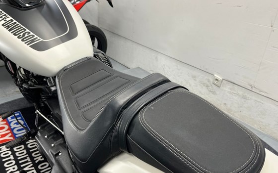 Gebrauchtmotorrad Harley-Davidson Softail Fat Bob 114 FXFBS - Bild 8