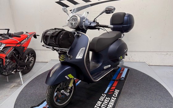 Gebrauchtmotorrad Vespa GTS 300 Super Tech - Bild 6