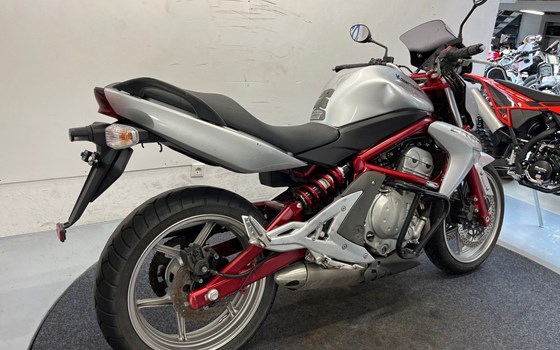 Gebrauchtmotorrad Kawasaki ER-6n - Bild 9