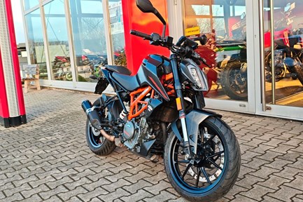 KTM 390 Duke
