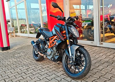 GEBRAUCHTFAHRZEUG KTM 390 Duke