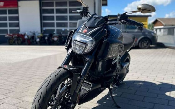Gebrauchtmotorrad Ducati Diavel Carbon - Bild 1