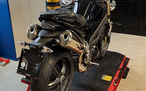 Gebrauchtmotorrad Triumph Speed Triple 1050 - Bild 3