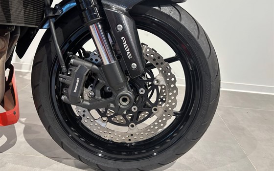 Gebrauchtmotorrad Kawasaki Z1000 - Bild 10